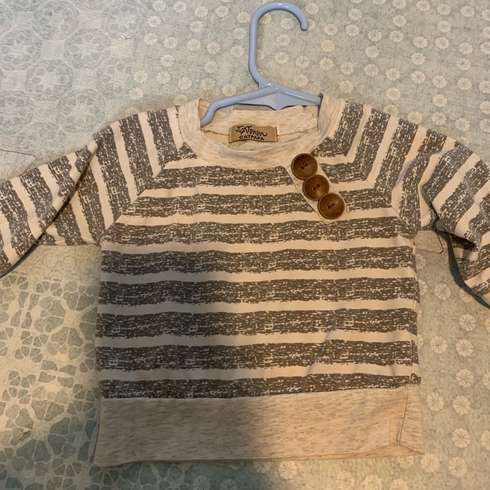 Small shop long sleeve top